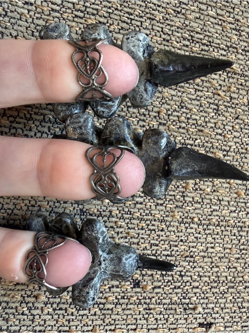 Ornate Gothic Witch Queen Vertebrae Crown and a Full Set of Vertebrae Claw Rings - Picture 9 of 10